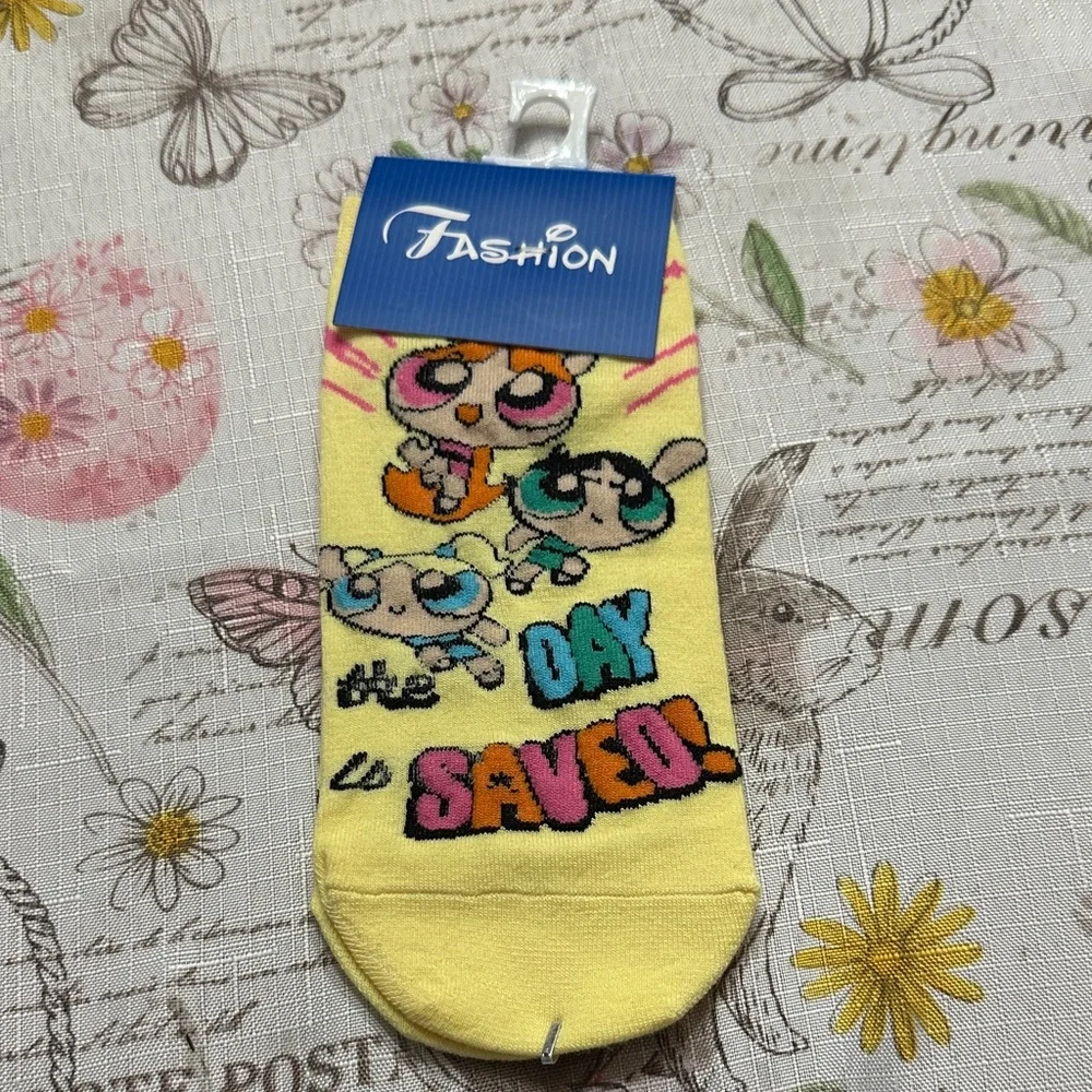 Powerpuff Girls “The Day Is Saved” Yellow Ankle Socks NWT Cartoon Network
